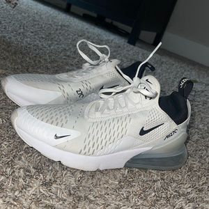 Nike Air Max 270